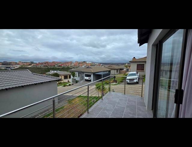 4 BEDROOM TOWNHOUSE FOR SALE IN SEEMEEU PARK